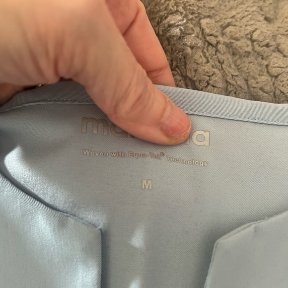 Ice Blue Mandala Scrub Set, Medium - Picture 3 of 5